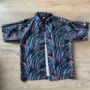 Nike Vibrant Silk S/S Button Down